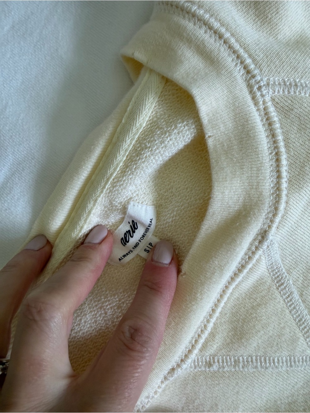 Aerie Crewneck Sweatshirt Bundle - washed Black, White, light yellow - Picture 2 of 4